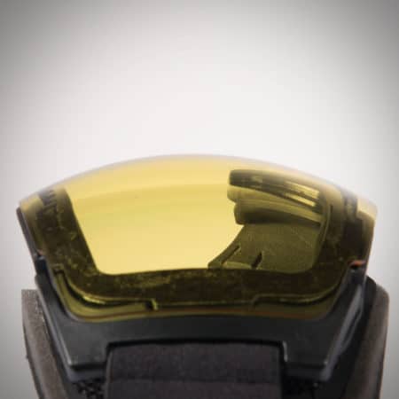 TSGのゴーグルのデュアルレンズ黄色上