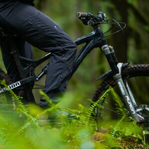 47232-5180_IOB-Bike_Pants_Shelter_2L_Softshell_men_01_900_black_model