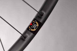 RSV_25GR_MY20_RSV_25_650b_decal_compressed-300x200