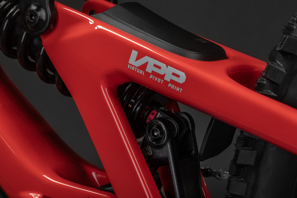 MY24_V10_details_002-1024x683