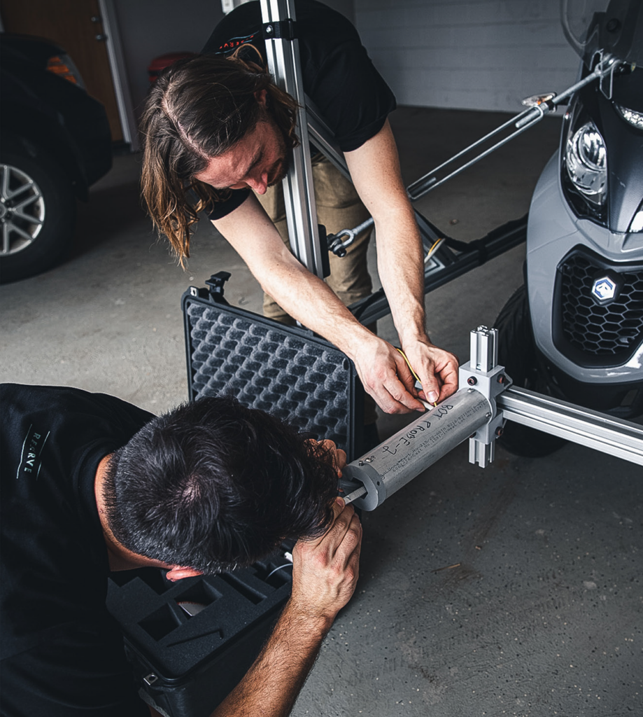 Turbulent_Aero_Minibook_mock03-919x1024