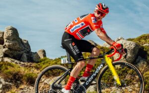 cyclingimages-2025-Vuelta-Stage_20-830207_reserve-34-37-300x187