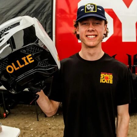 Syndicate2024_Ollie_Hover-450x450
