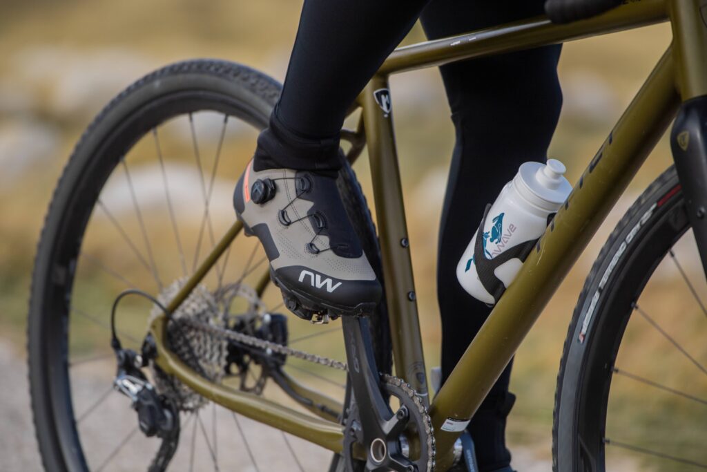 NWbike-FW24-25-CelsiusXC-GTX_action-1_compressed-1024x683