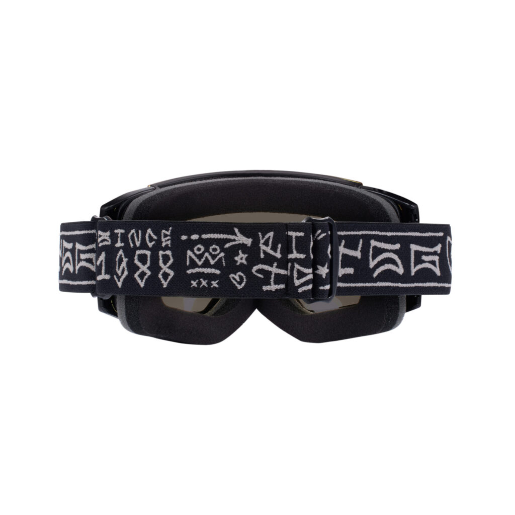 196510_830_03_TSG_2526_goggle_two_black_wholetrain-scaled-1-1024x1024