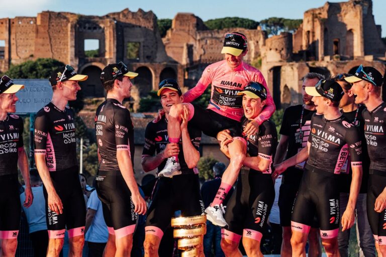 reserve_57_64_Giro_Yates_Team_1-768x512