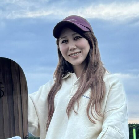 NWDR-2526-岩井帆乃佳2-コピー-scaled-e1765169732437-450x450