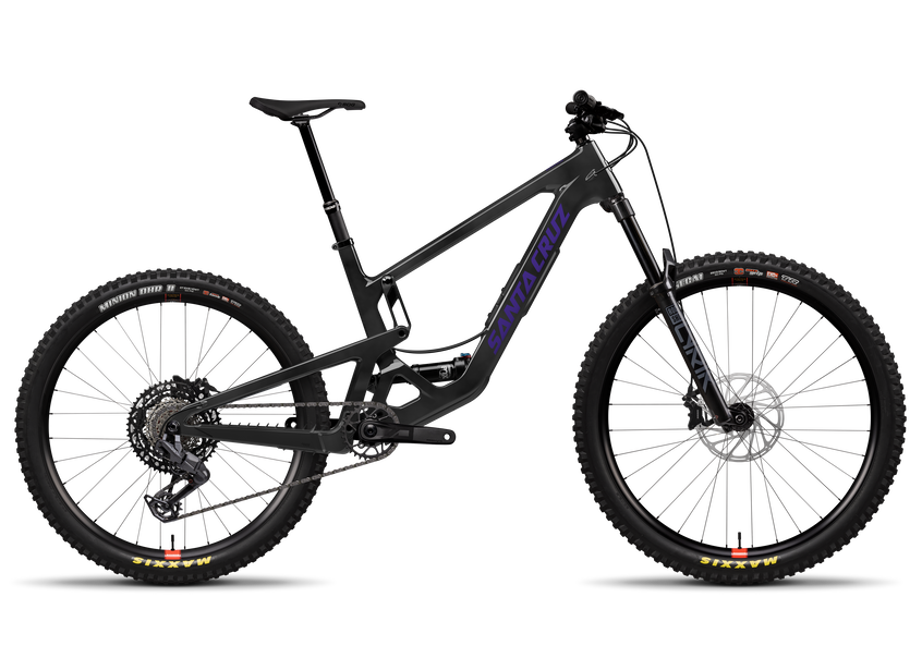 MY26_Bronson_C_70_GlossCarbon-