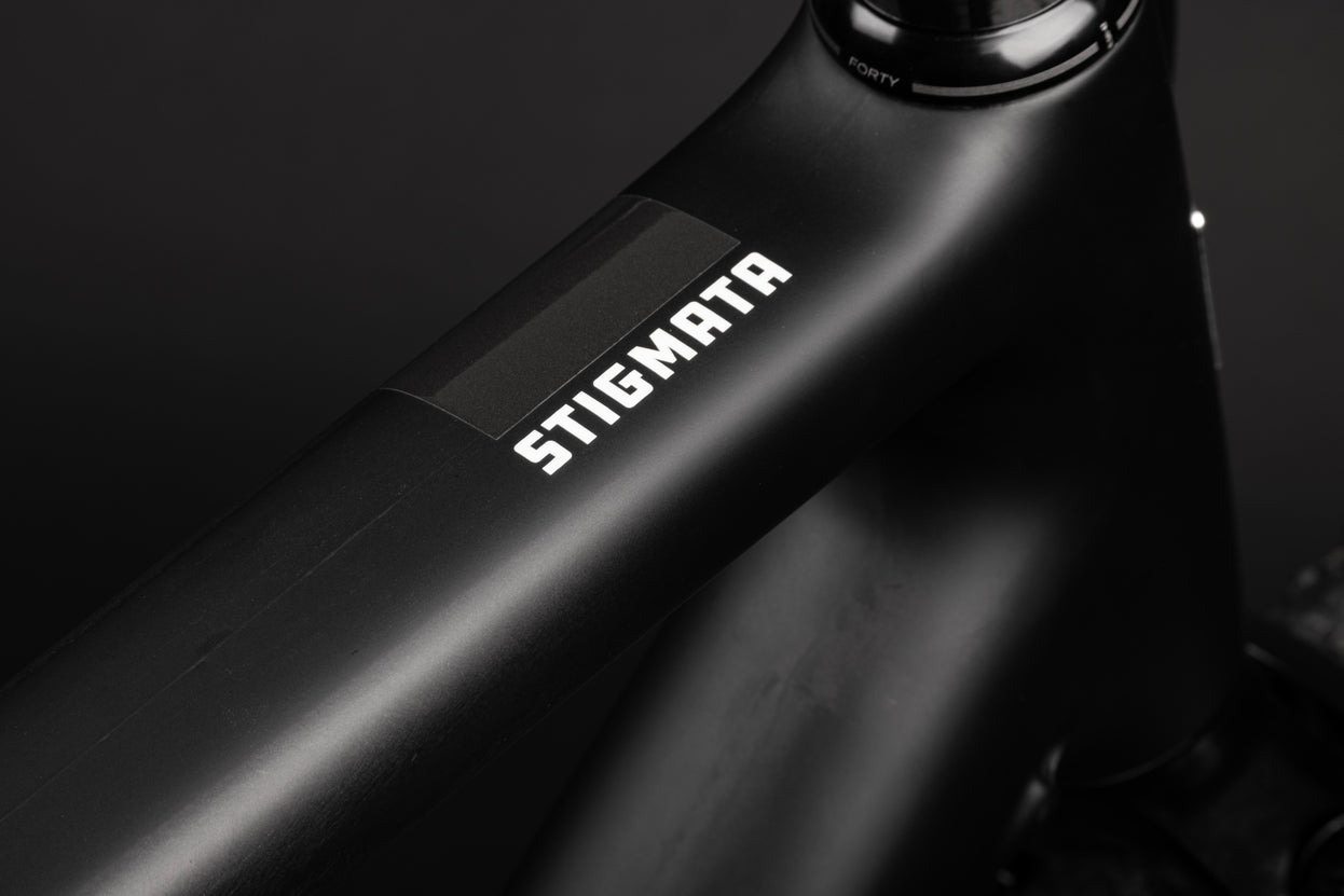 MY26_Stigmata_Details_003