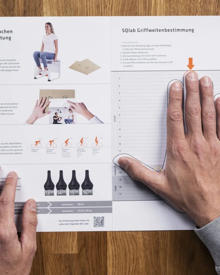 SQlab-glove-measurement1-768x960