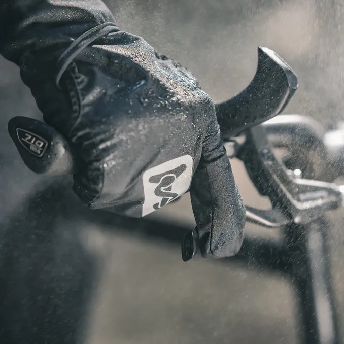 SQlab-glove-one10-rain