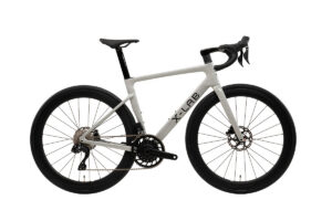 RS7_DI2_Angel-Wing-White_X-LAB_2026_6-300x200