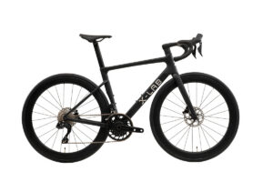 RS7_DI2_Singularity-Black-DI2_X-LAB_2026_XDS06869-300x200