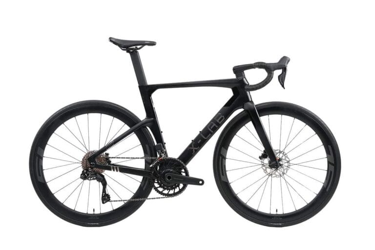 AD7-105-Di2-Branta-C45-SL_Black_X-LAB_2027_LAB00908-768x512