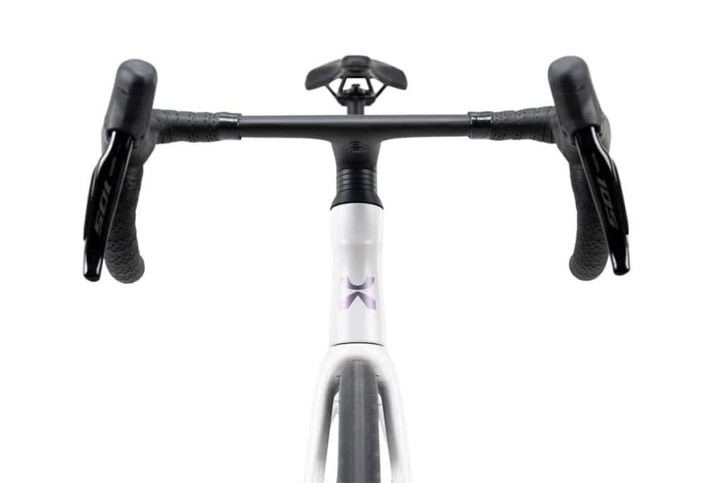 AD7-105-Di2-Branta-C45-SL_White_X-LAB_2027_LAB09501-1024x683